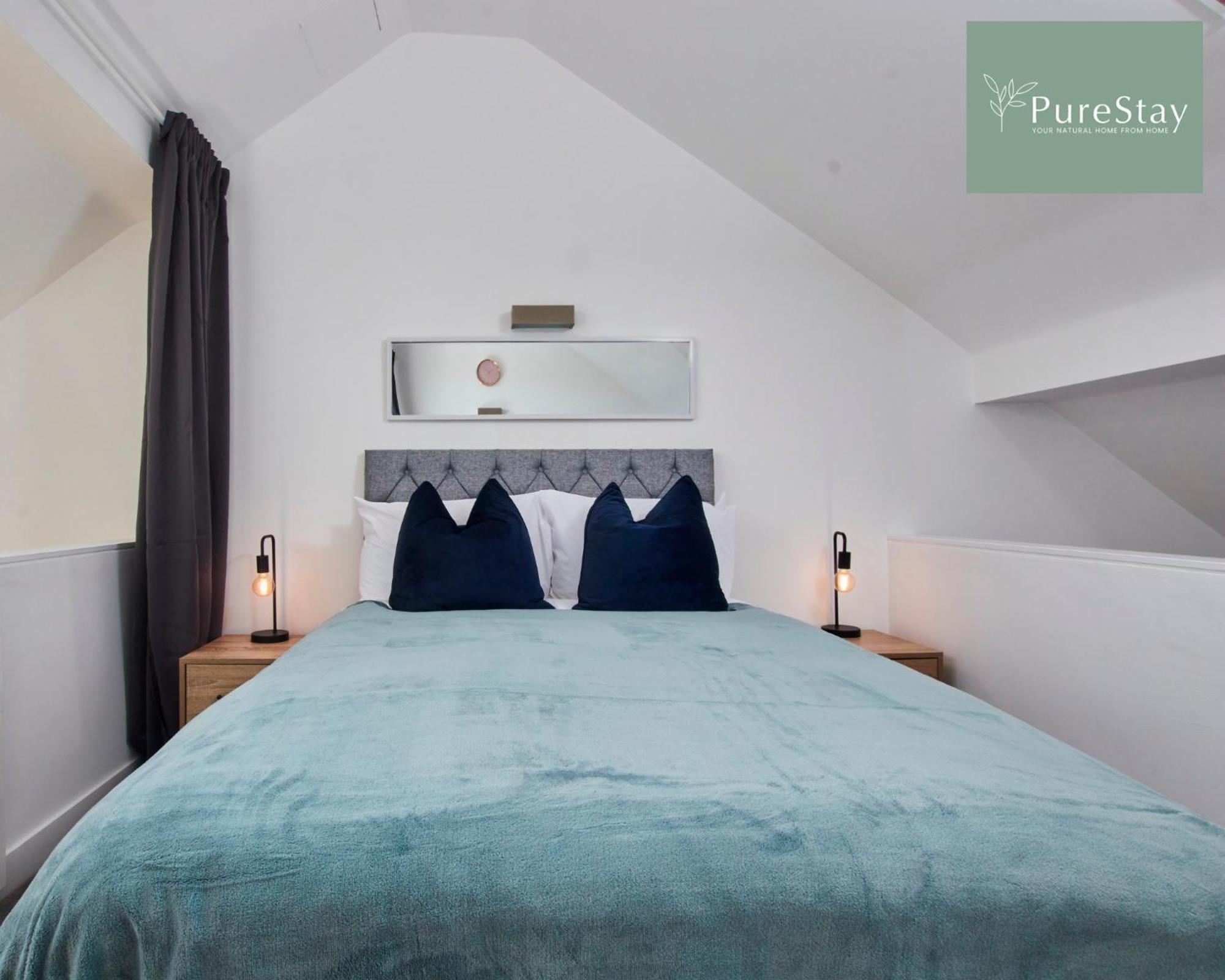 Beautiful Four Bed House By Purestay Short Lets & Serviced Accommodation Coventry With Parking Екстериор снимка