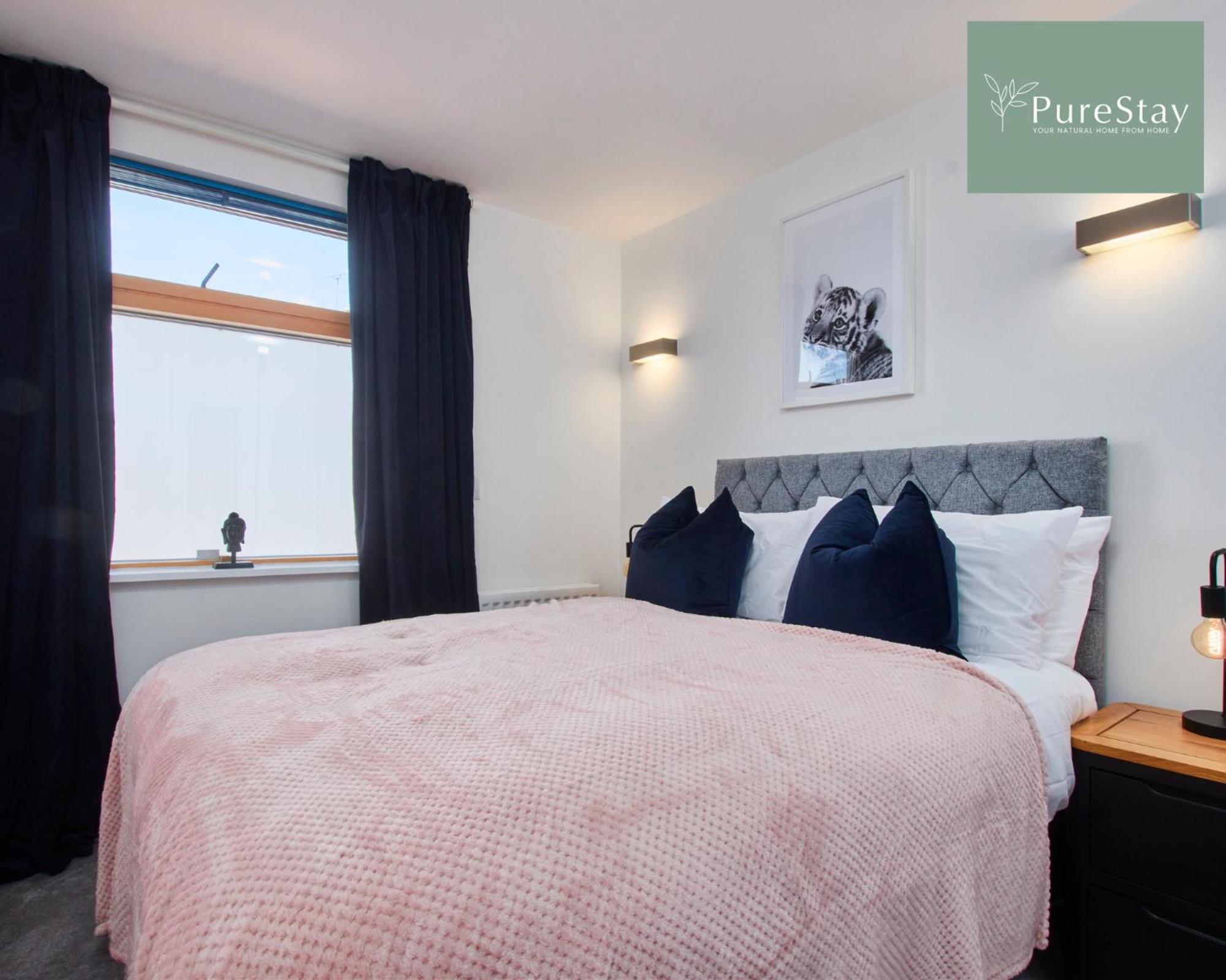 Beautiful Four Bed House By Purestay Short Lets & Serviced Accommodation Coventry With Parking Екстериор снимка
