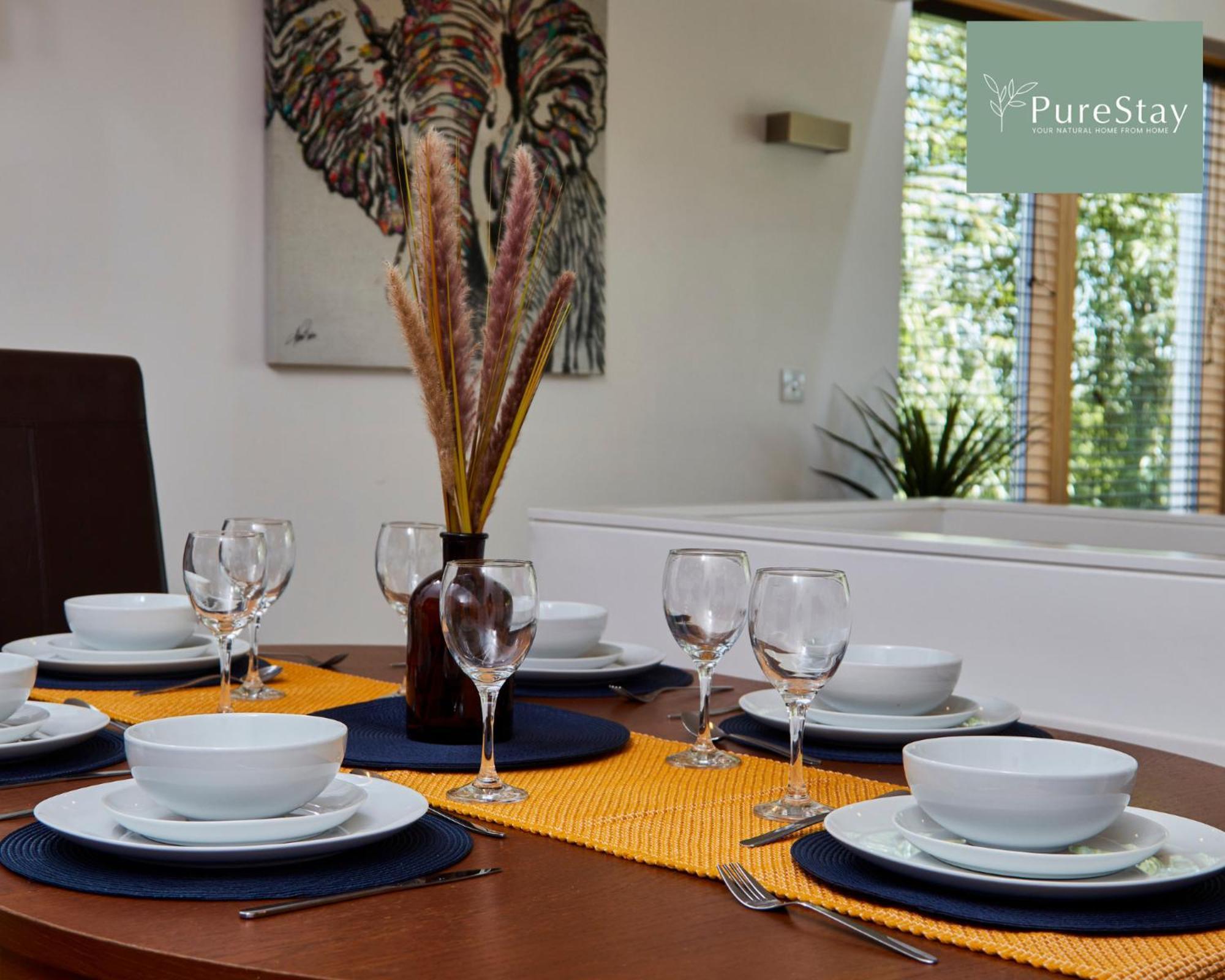 Beautiful Four Bed House By Purestay Short Lets & Serviced Accommodation Coventry With Parking Екстериор снимка