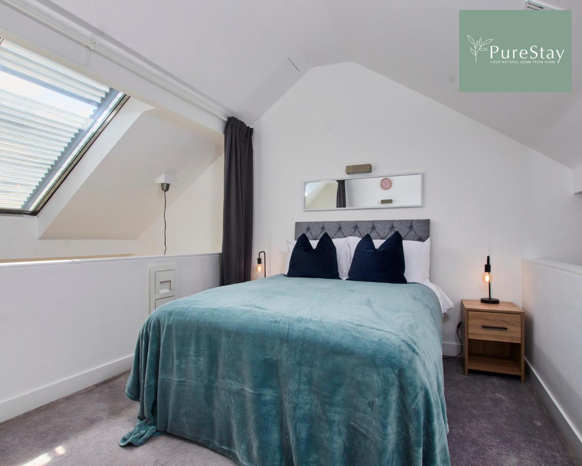 Beautiful Four Bed House By Purestay Short Lets & Serviced Accommodation Coventry With Parking Екстериор снимка