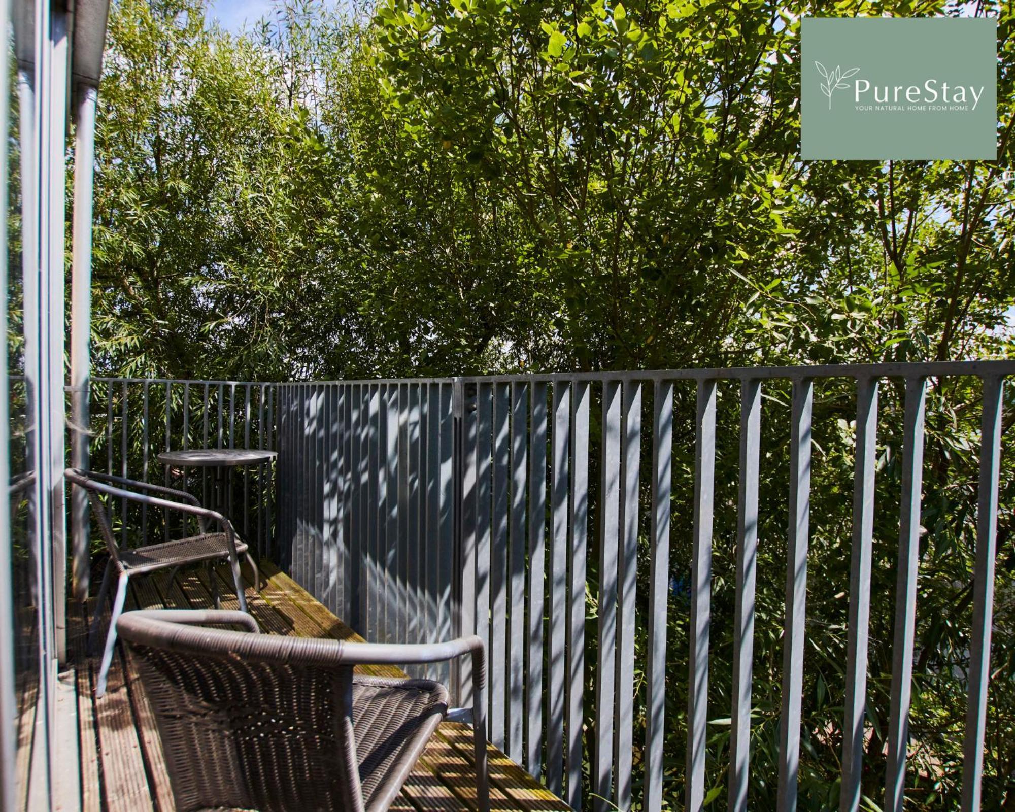 Beautiful Four Bed House By Purestay Short Lets & Serviced Accommodation Coventry With Parking Екстериор снимка