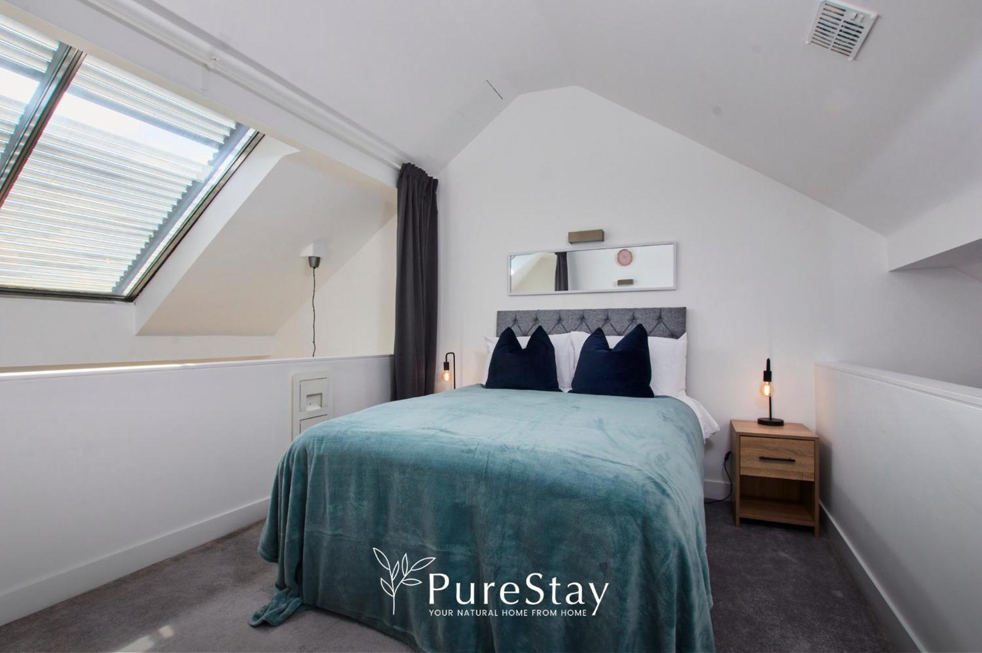 Beautiful Four Bed House By Purestay Short Lets & Serviced Accommodation Coventry With Parking Екстериор снимка