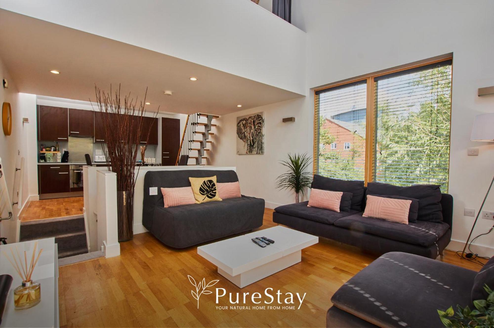 Beautiful Four Bed House By Purestay Short Lets & Serviced Accommodation Coventry With Parking Екстериор снимка