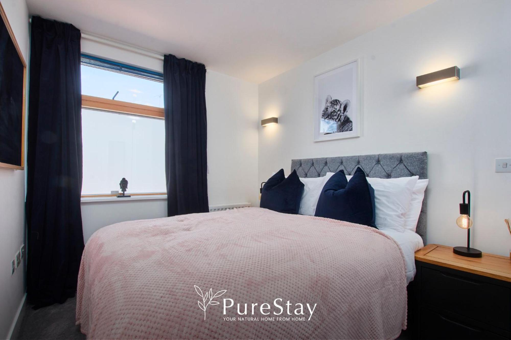 Beautiful Four Bed House By Purestay Short Lets & Serviced Accommodation Coventry With Parking Екстериор снимка