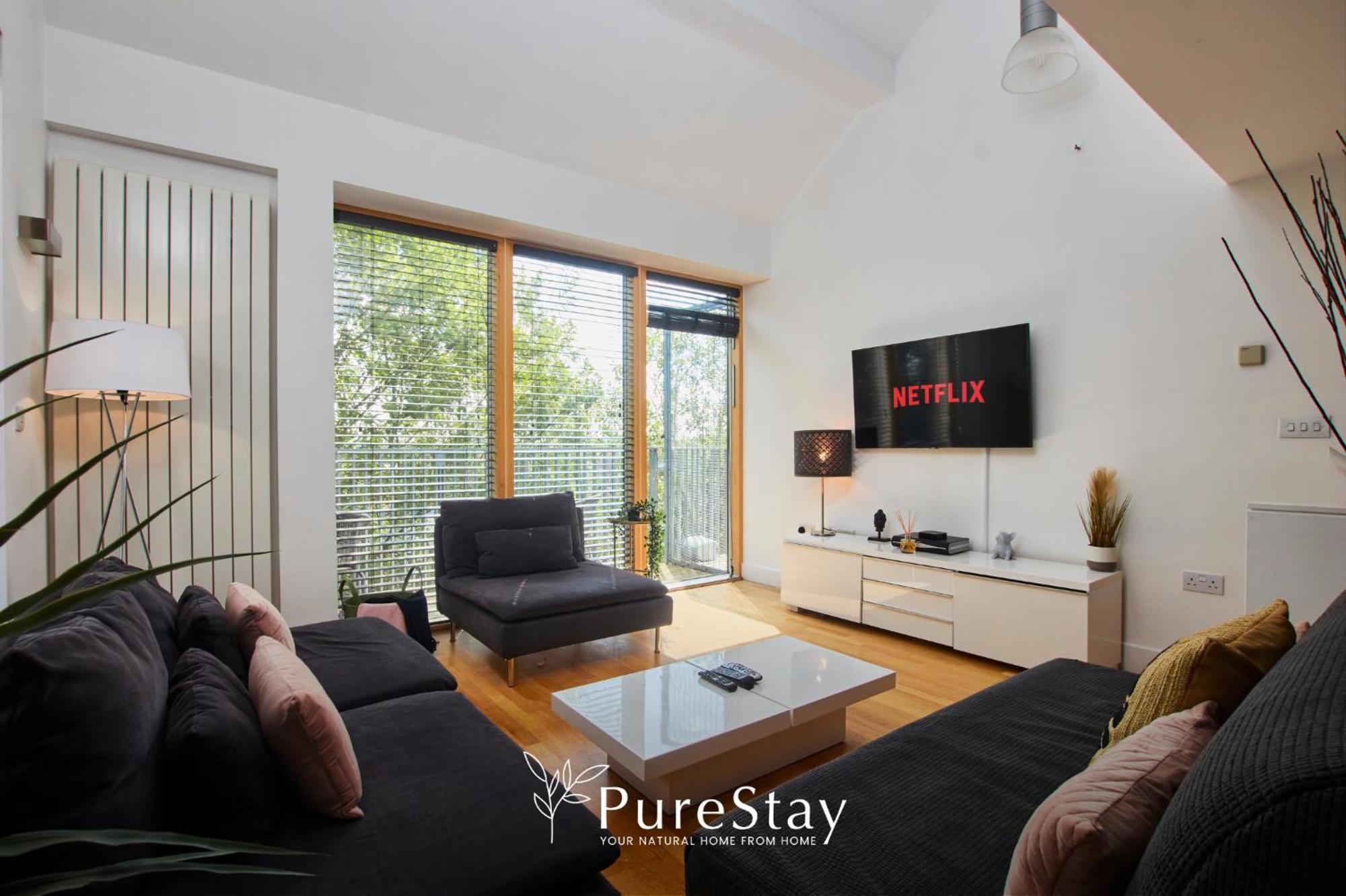 Beautiful Four Bed House By Purestay Short Lets & Serviced Accommodation Coventry With Parking Екстериор снимка